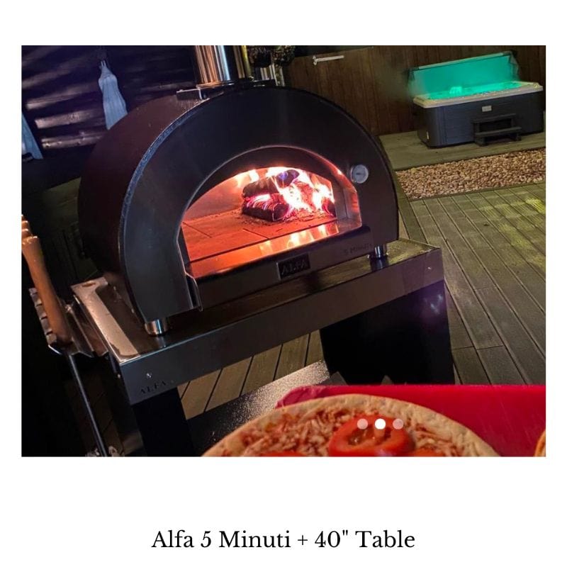 Alfa 5 Minuti Oven on top of the 40&quot; W Table