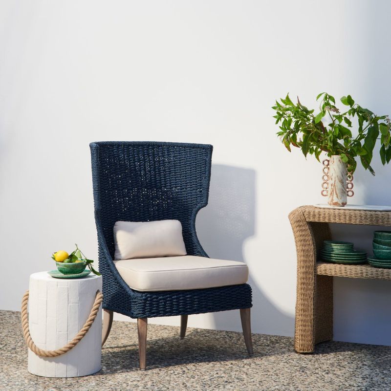 Arla Lounge Chair
