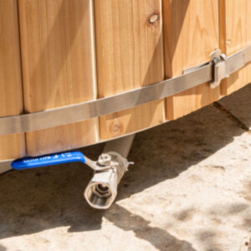 LeisureCraft Baltic Cold Plunge Tub