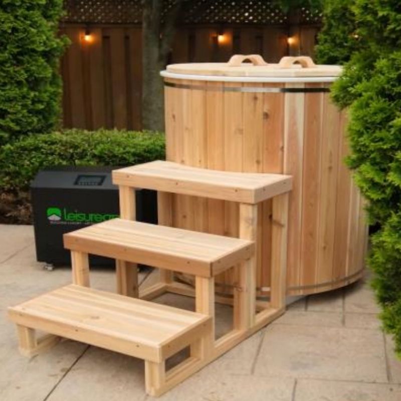 LeisureCraft Baltic Cold Plunge Tub