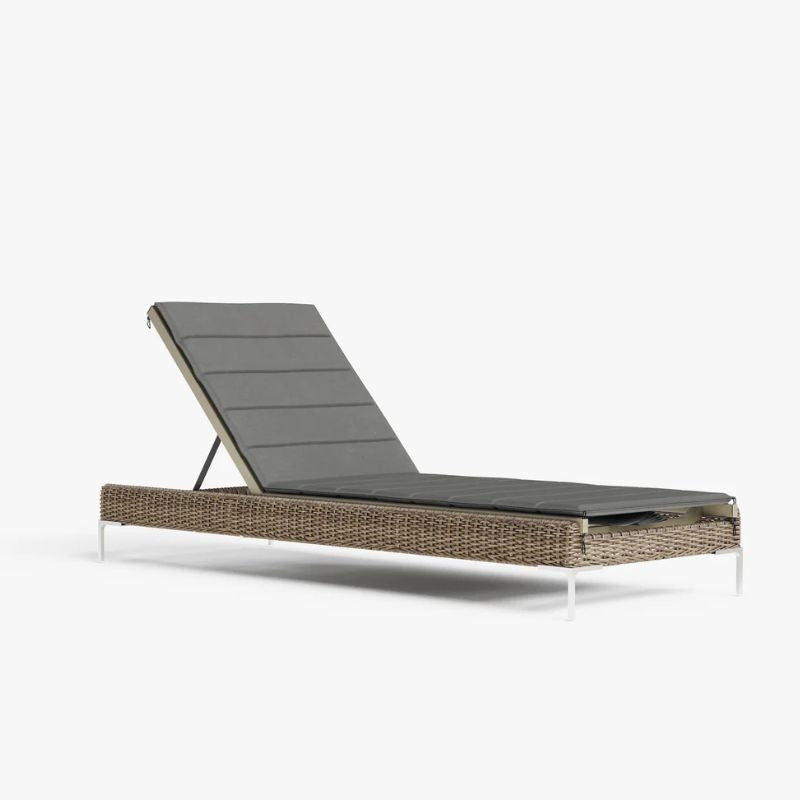 Wicker Outdoor Core Chaise Lounge