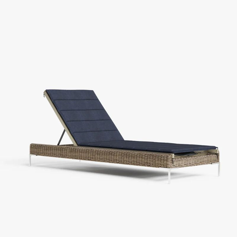 Wicker Outdoor Core Chaise Lounge