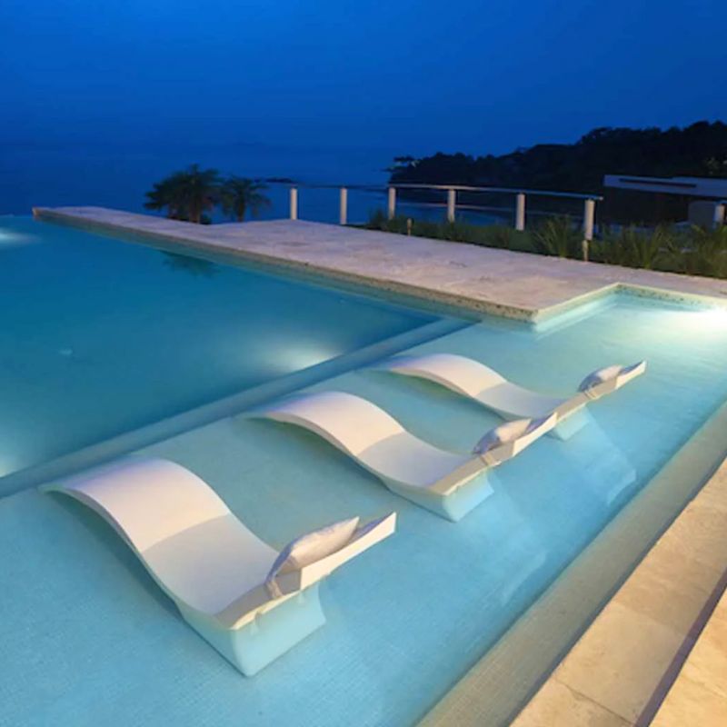 Ledge Signature Chaise Deep In-Pool Lounger