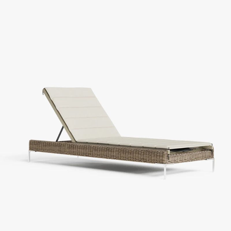 Wicker Outdoor Core Chaise Lounge