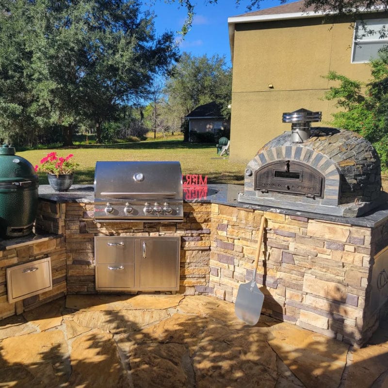 Front of the Pizzaioli Premium Stone Finish Pizza Oven