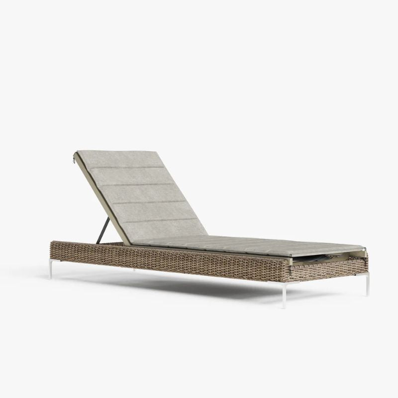 Wicker Outdoor Core Chaise Lounge