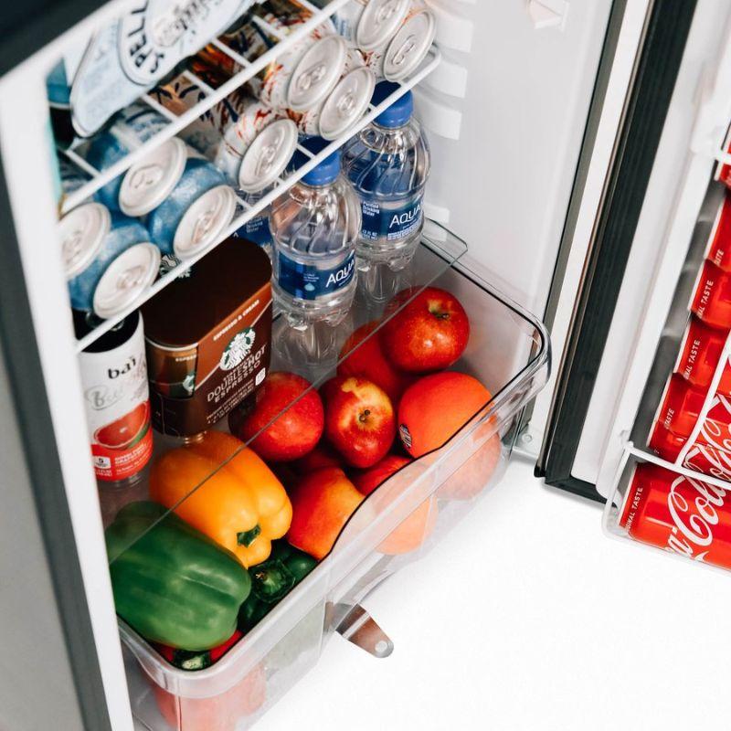 Summerset 21&quot; 4.5 Compact Refrigerator w/ Reversible Door