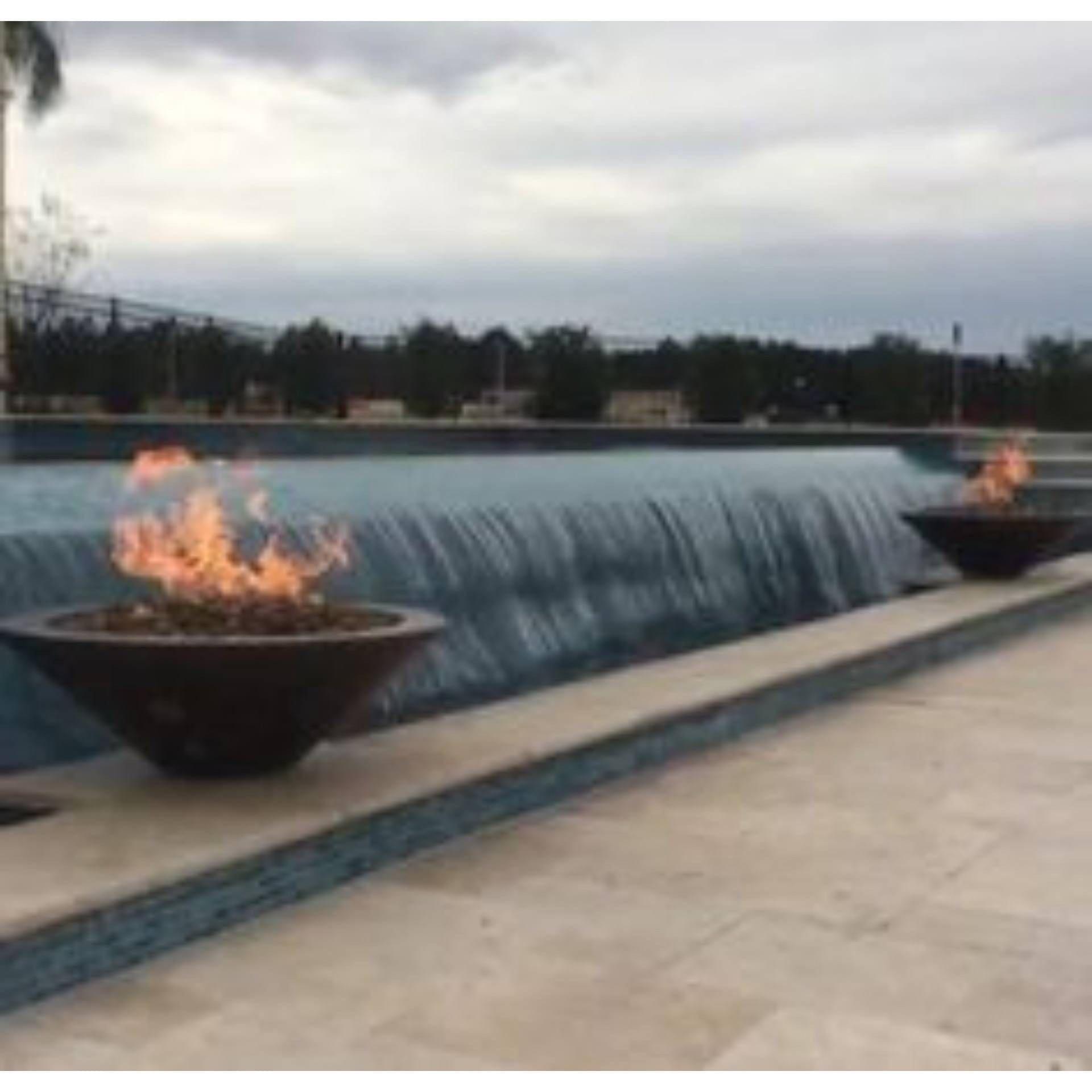 Fire Pit: 48"D ESSEX Modern By Grand Effects: Outdoor Heating