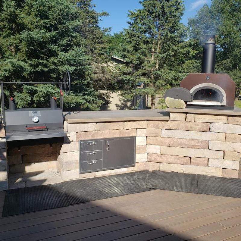 Outdoor Residential Kitchen with a CBO-750 Pizza Oven and Grill