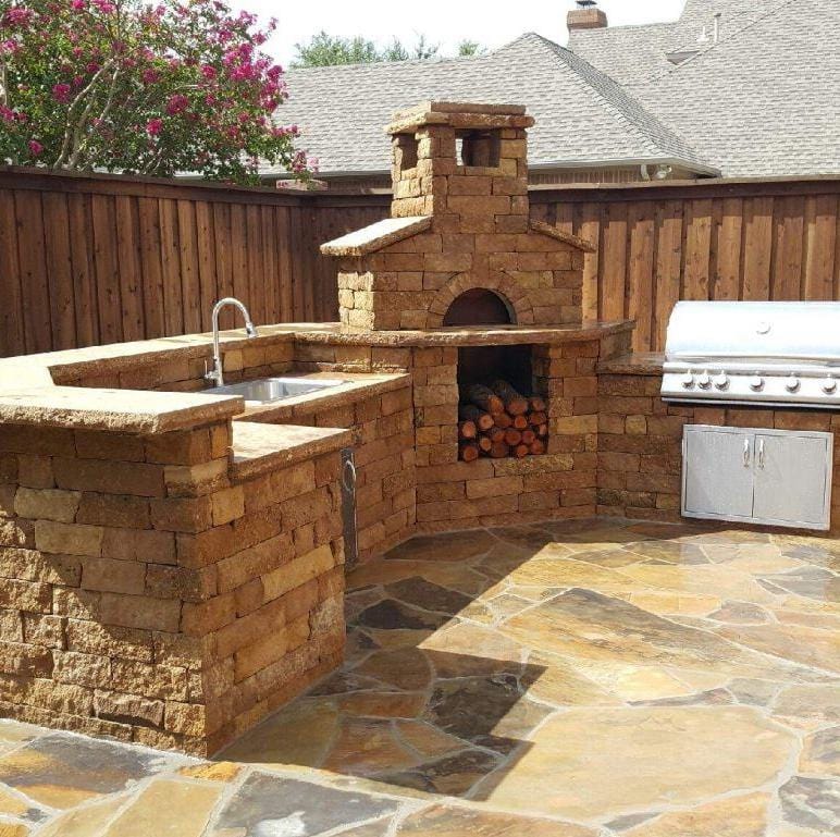 Outdoor Kitchen with Mason-Lite Toscana Wood Fired Pizza Oven Kit
