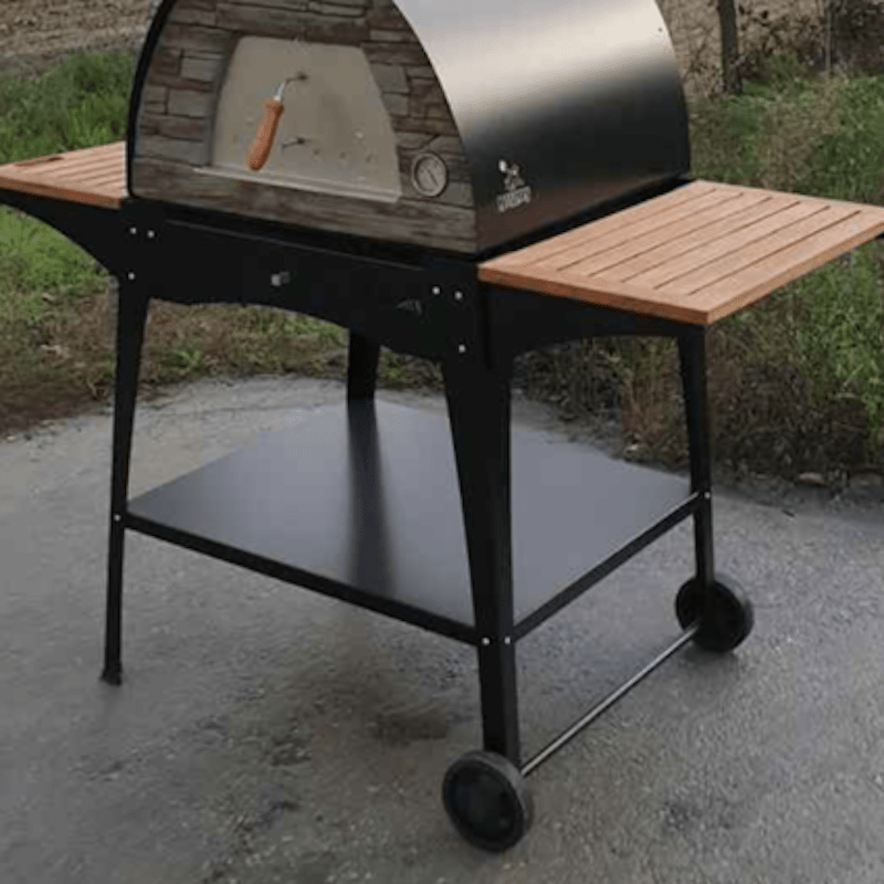 Maximus Arena Oven on the portable Woody stand