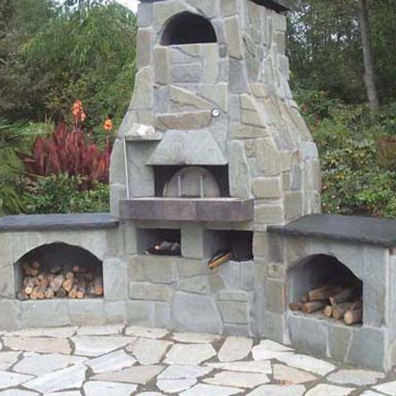 Outdoor brick pizza oven built with Earthstone Ovens Modular DIY Kit
